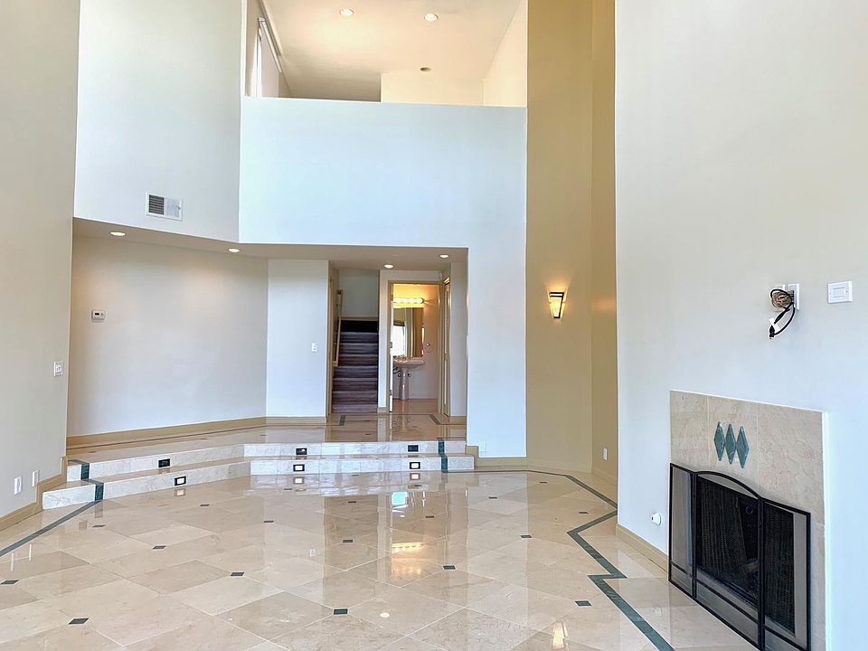 1st image of 750 S Bundy Dr APT 302