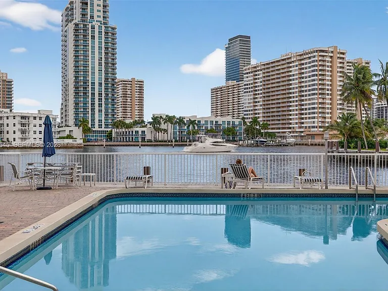 121 Golden Isles Dr #205 — Photo 56