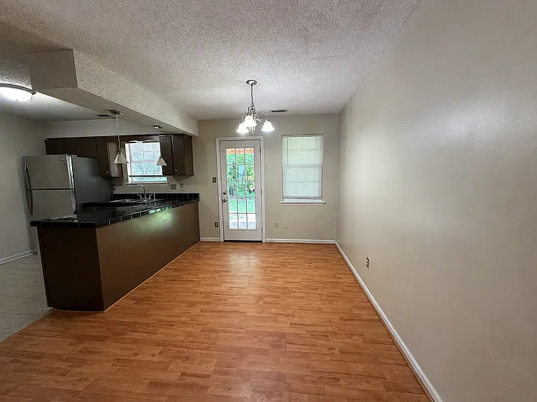 2910 Norbrick St — Photo 7