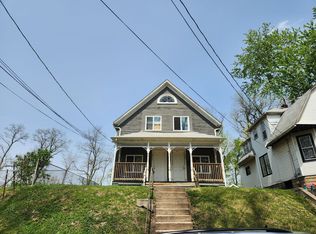 2821 9th Ave, Moline, IL 61265