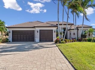405 NW 38th Ave, Cape Coral, FL 33993