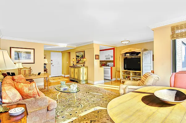 Sold by City Connections Realty | media 10
