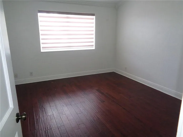 11379 NW 34th Pl — Photo 13