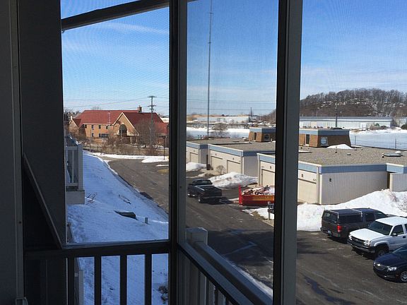 5th image of 25 Sherman Ave