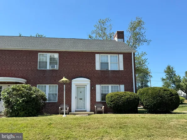 200 Maplewood Dr APT D1, Pottstown, PA 19464