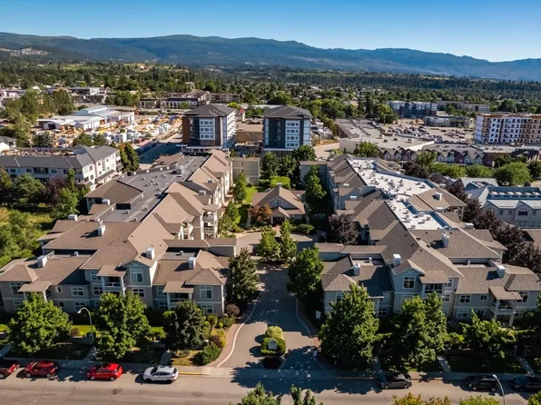 555 Houghton Rd Unit 206, Kelowna, BC V1X 7P9