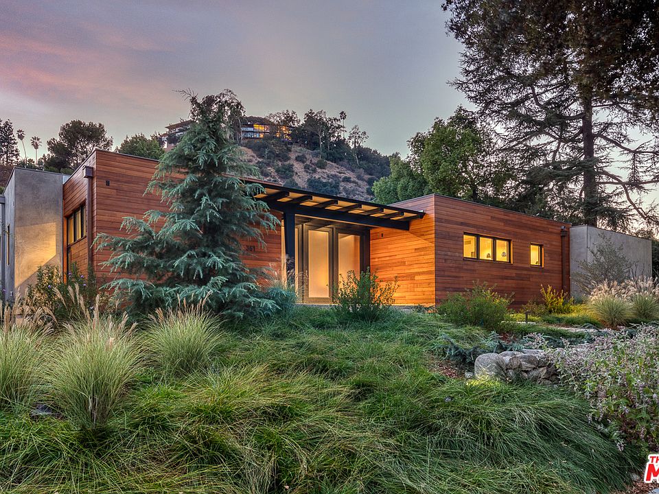 1st image of 361 Linda Vista Ave