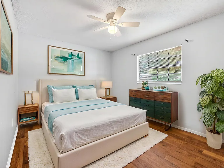 8601 Zane Ln — Photo 6