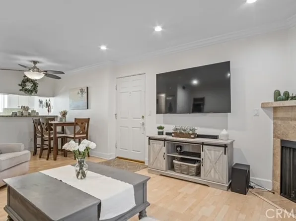 7035 Woodley Ave Unit 203, Van Nuys, CA 91406