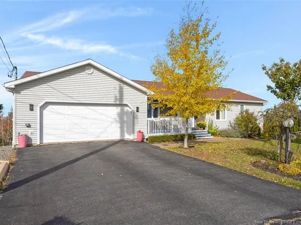38 Edgemount Dr, Grand Bay Westfield, NB E5K 1Y2