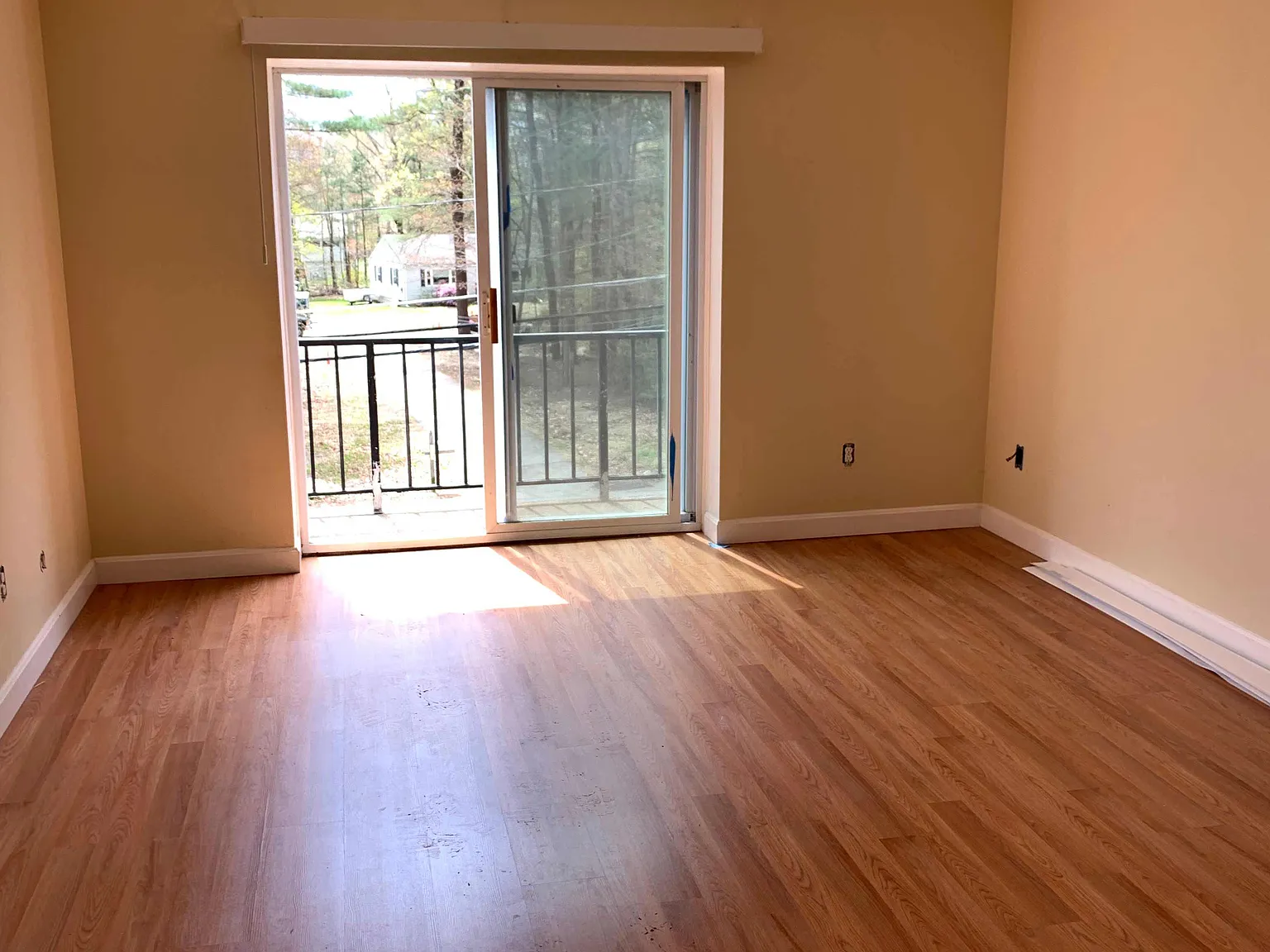 Essex Apartments — Photo 2