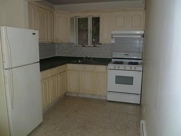 2nd image of 2273 W 7th St
