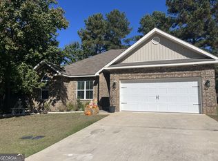 102 N Haven Ln, Perry, GA 31069