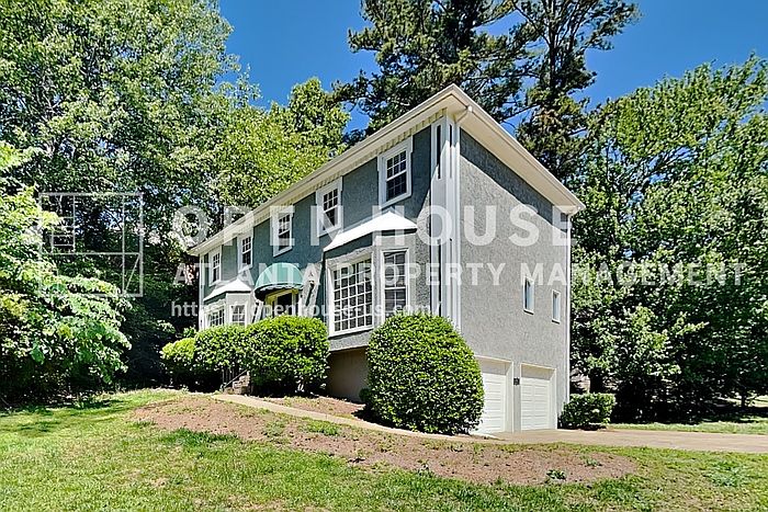 1st image of 2100 Glenridge Ct