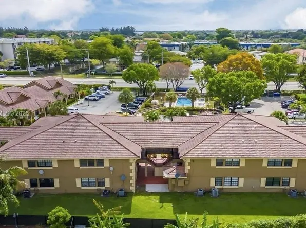 2596 Riverside Dr #2596, Pompano Beach, FL 33065