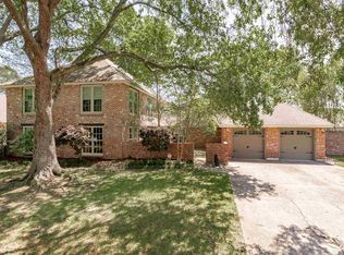 726 Woodstone Dr, Baton Rouge, LA 70808