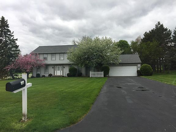 5th image of 21 Bay Colony Dr