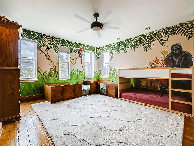 2200 E Baltimore St — Photo 30