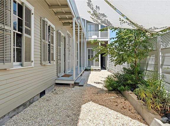 4th image of 1430 Euterpe St #B