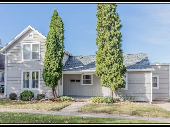 709 S Pearl St, New London, WI 54961
