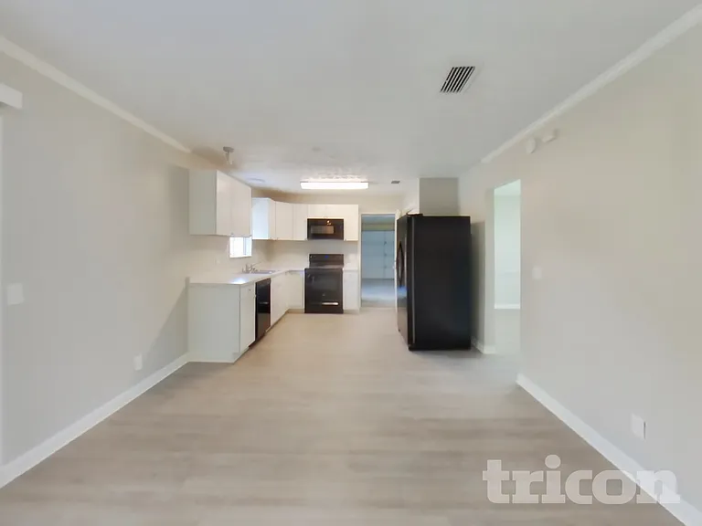 671 Custer Cir — Photo 3