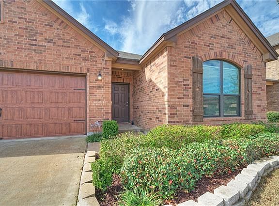 2nd image of 817 Oatmeal Dr