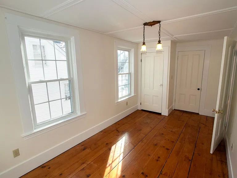 19 FIRST — Photo 21