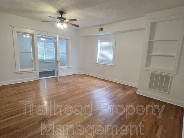 3433 Central St, Kansas City, MO