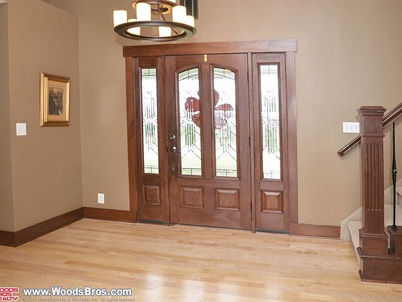 2nd image of 8435 Firethorn Ln