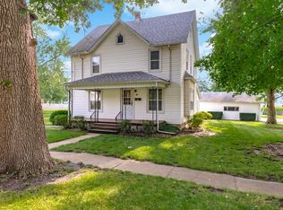 31 Maple St, Saunemin, IL 61769