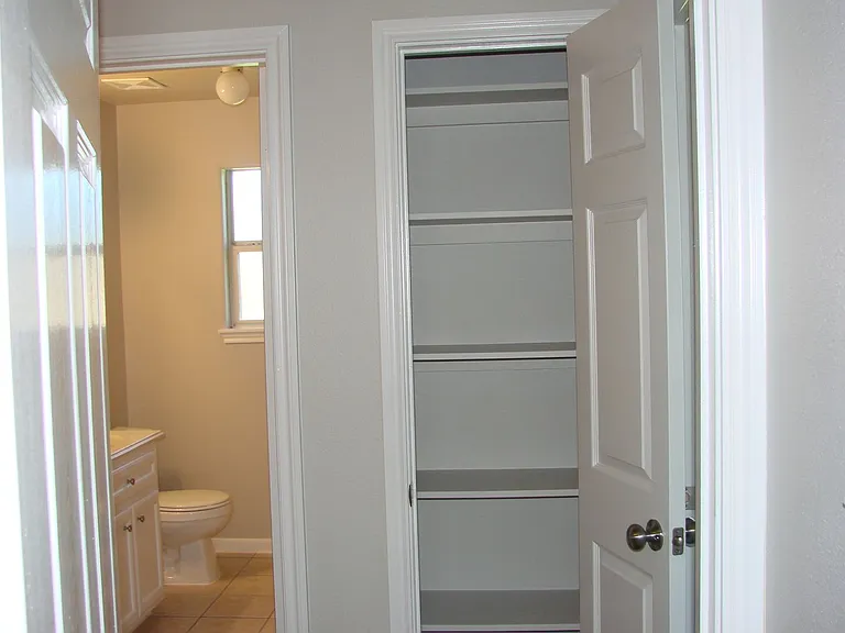 815 Cravens St #B — Photo 64