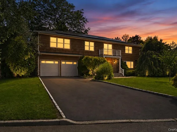 23 Carriage Court, Scarsdale, NY 10583