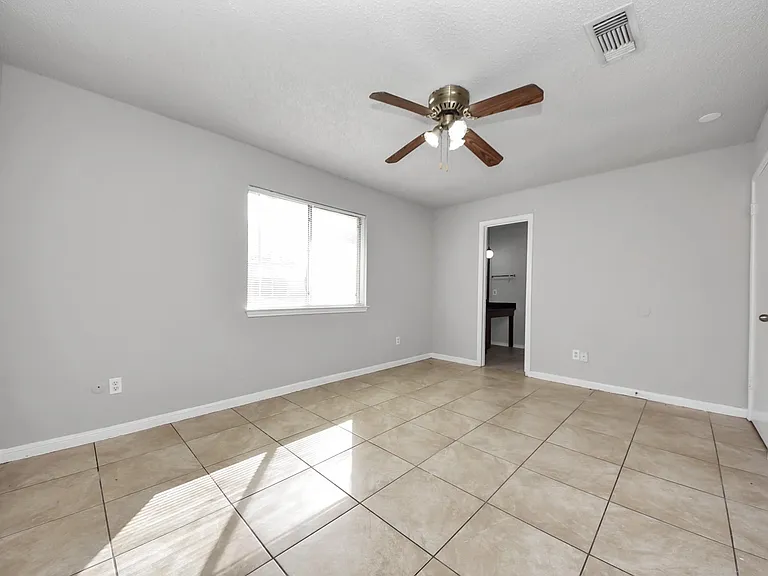 1911 Hammerwood Dr — Photo 28
