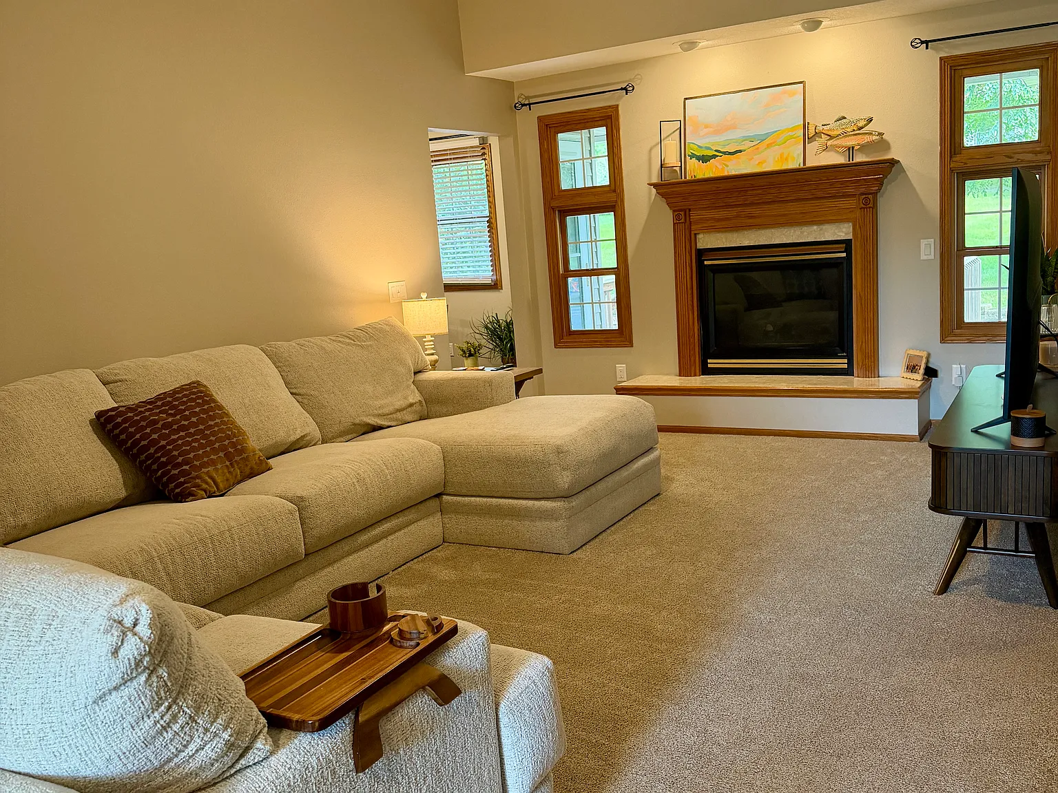4 bed, 2200 sqft, $2,250 — Photo 2