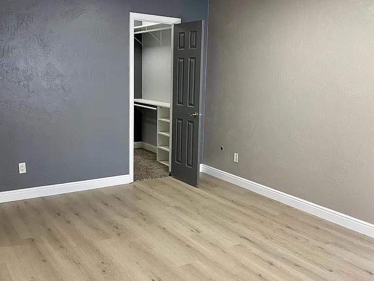 18528 E Kansas Pl — Photo 38