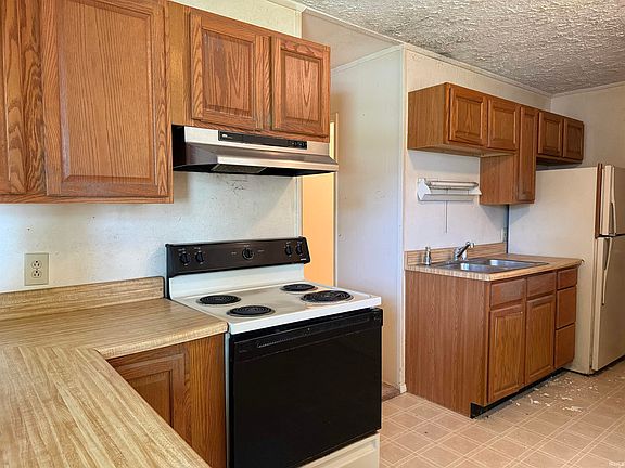3rd image of 2824 Broadview Dr
