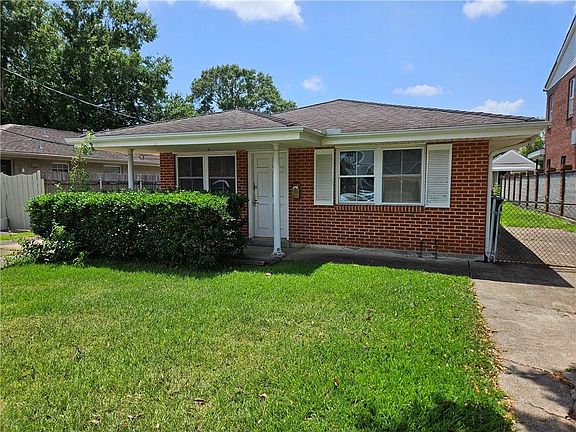 3rd image of 133 Metairie Ct