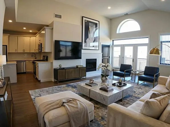 1701 W Chicago Ave #4, Chicago, IL 60622