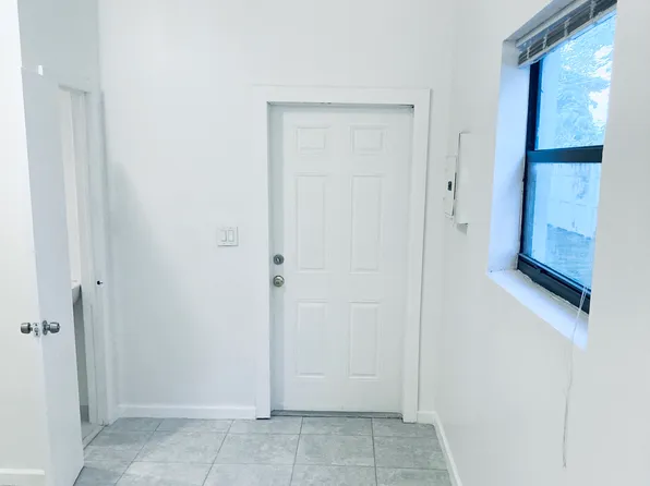 (undisclosed Address), Hollywood, FL 33020