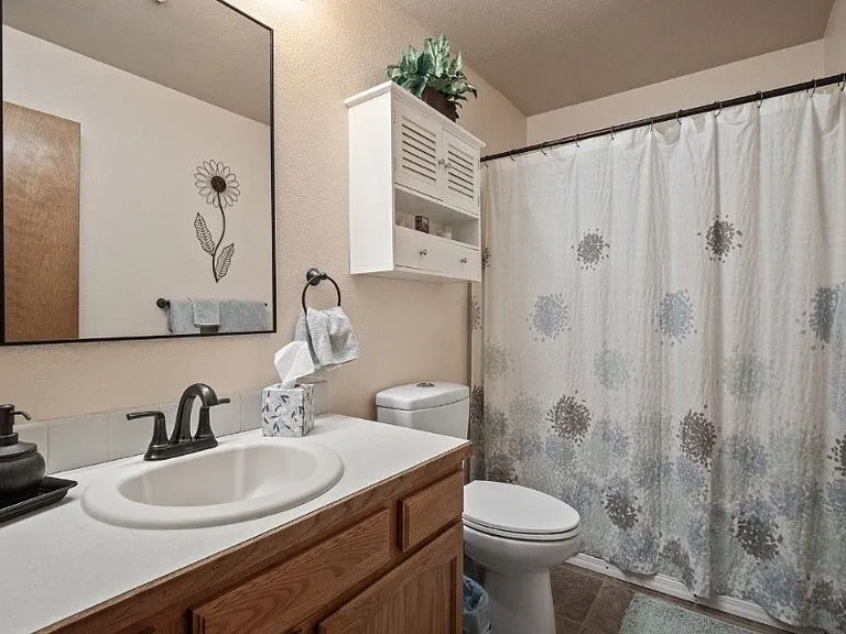 256 Lake View Cir E — Photo 13