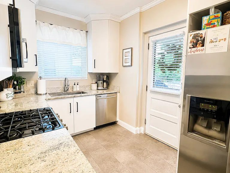 4224 Appleton St — Photo 8
