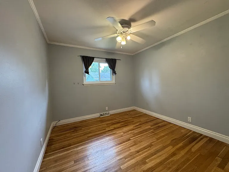 2747 Culbertson Ave — Photo 5