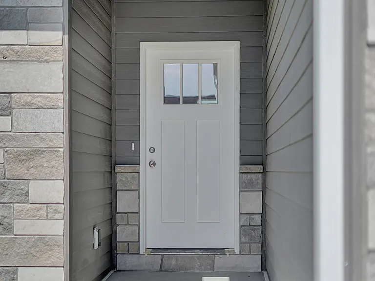 8926 S 42nd St — Photo 46