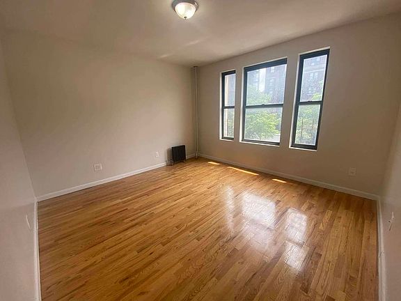 4th image of 3441 Broadway #37