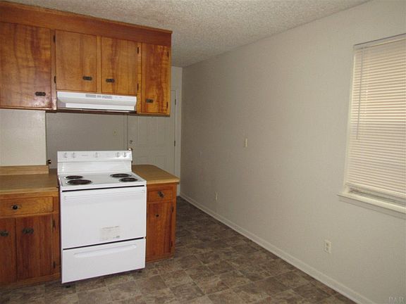 4th image of 1116 Winton Ave #B