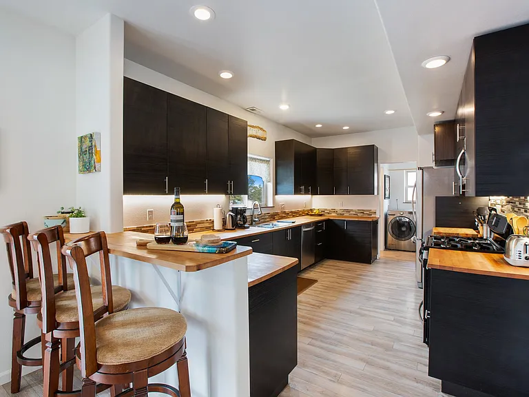 705 Valley View Dr — Photo 14