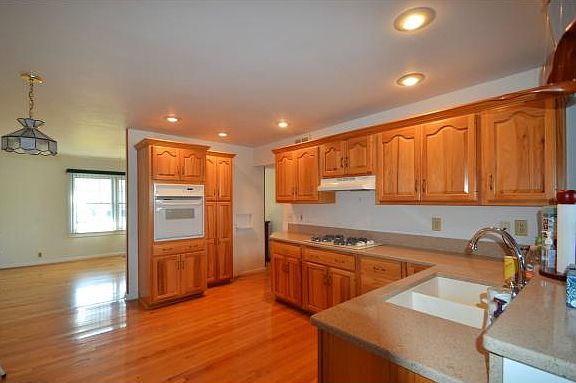 3rd image of 238 Park Grove Ave
