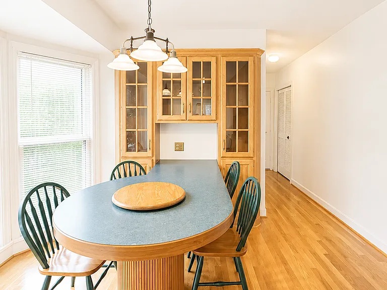 9205 Whitegate Ct — Photo 25