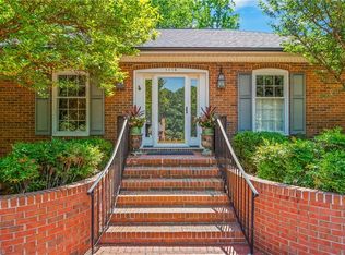 1414 Trafalgar Dr, High Point, NC 27262