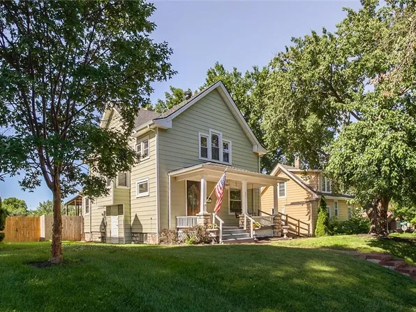 907 W White Oak St, Independence, MO 64050